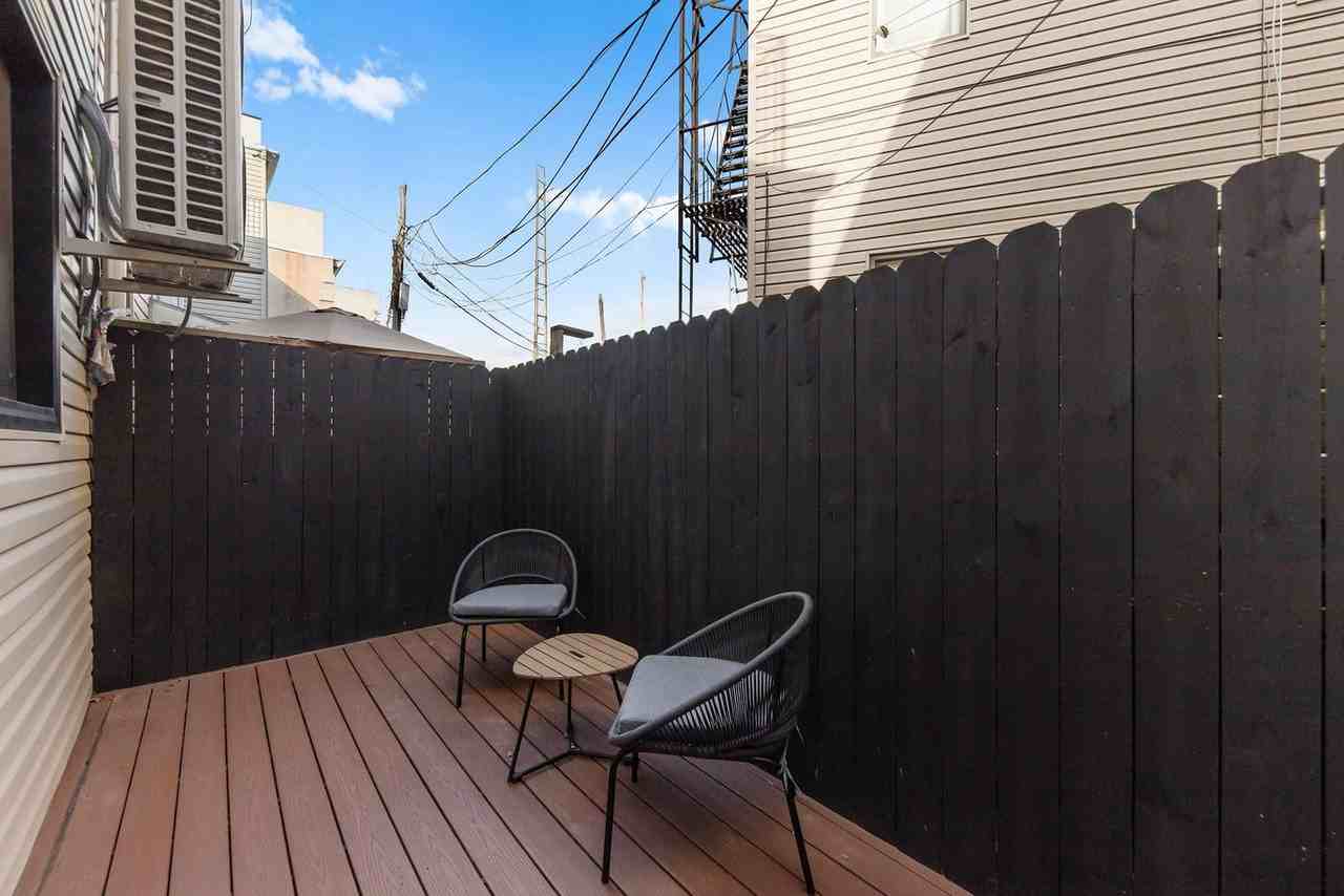 10 Hausman St #1299052P - Photo 7 of 27