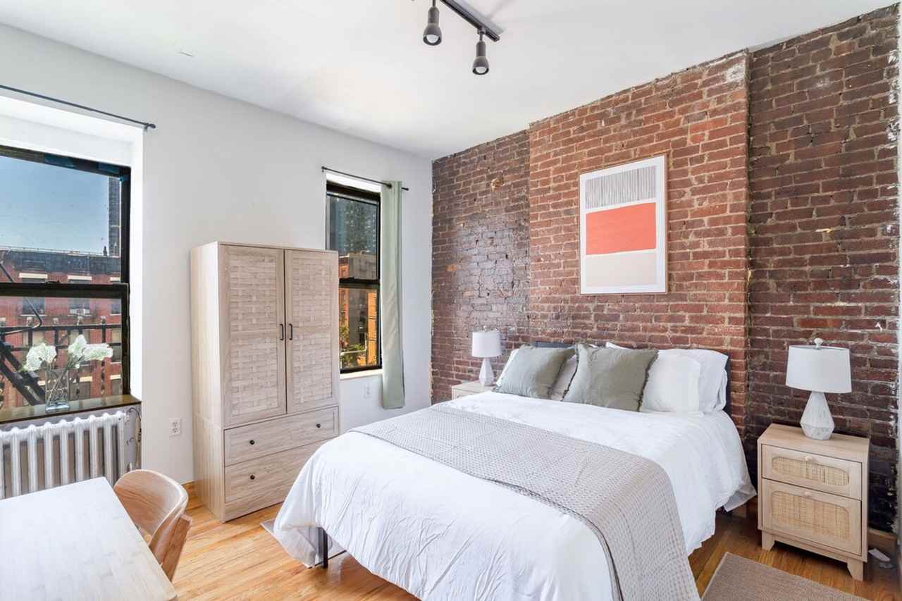 538 9th Ave #1323939P - Photo 7 of 16