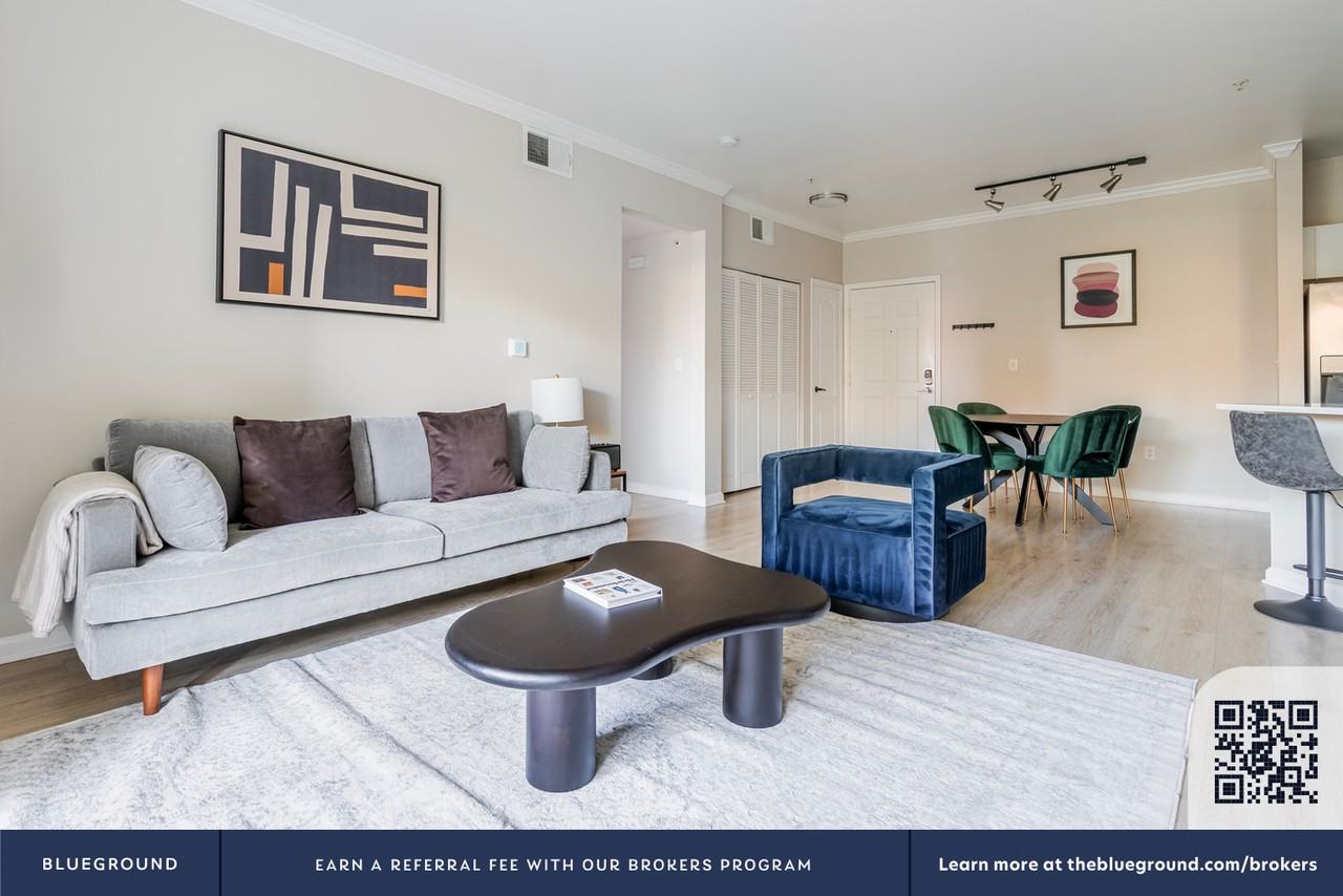 700 Agnew Road - Photo 5 of 47