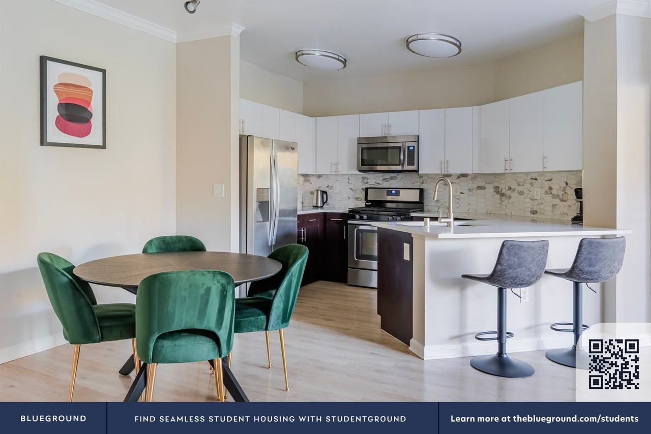 700 Agnew Road - Photo 7 of 47