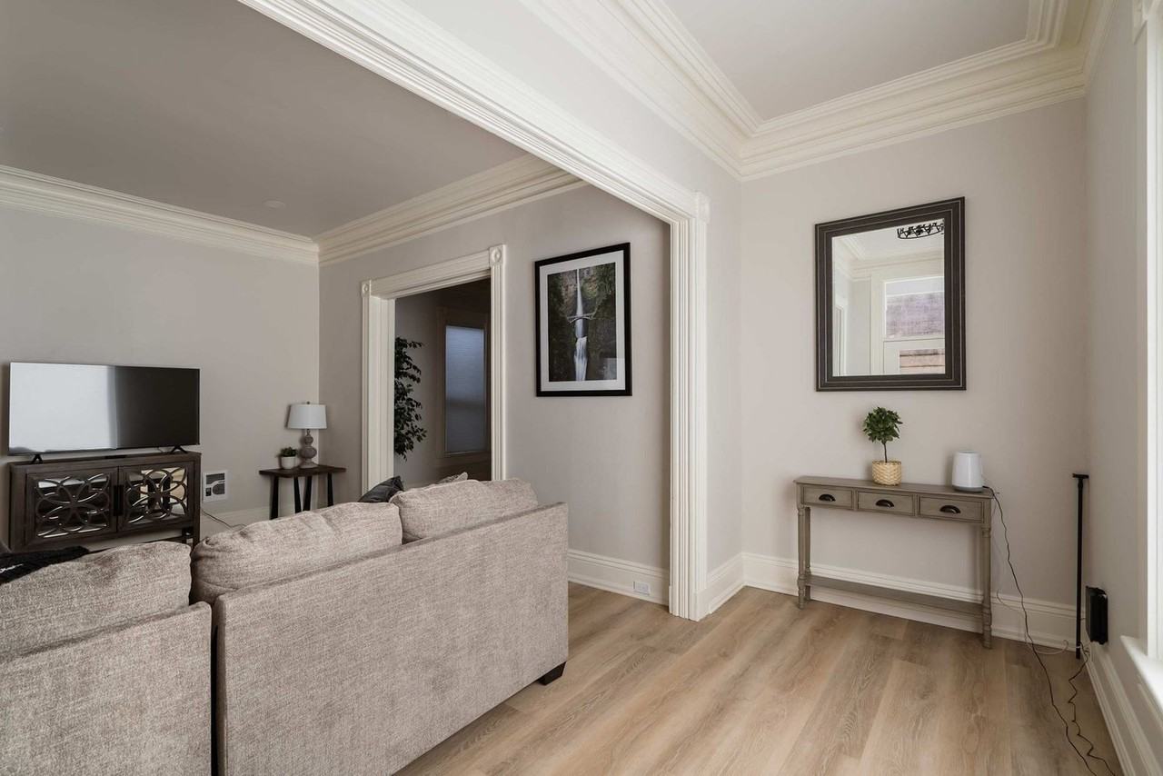 529 Nw 21st Ave #1309848P - Photo 3 of 30