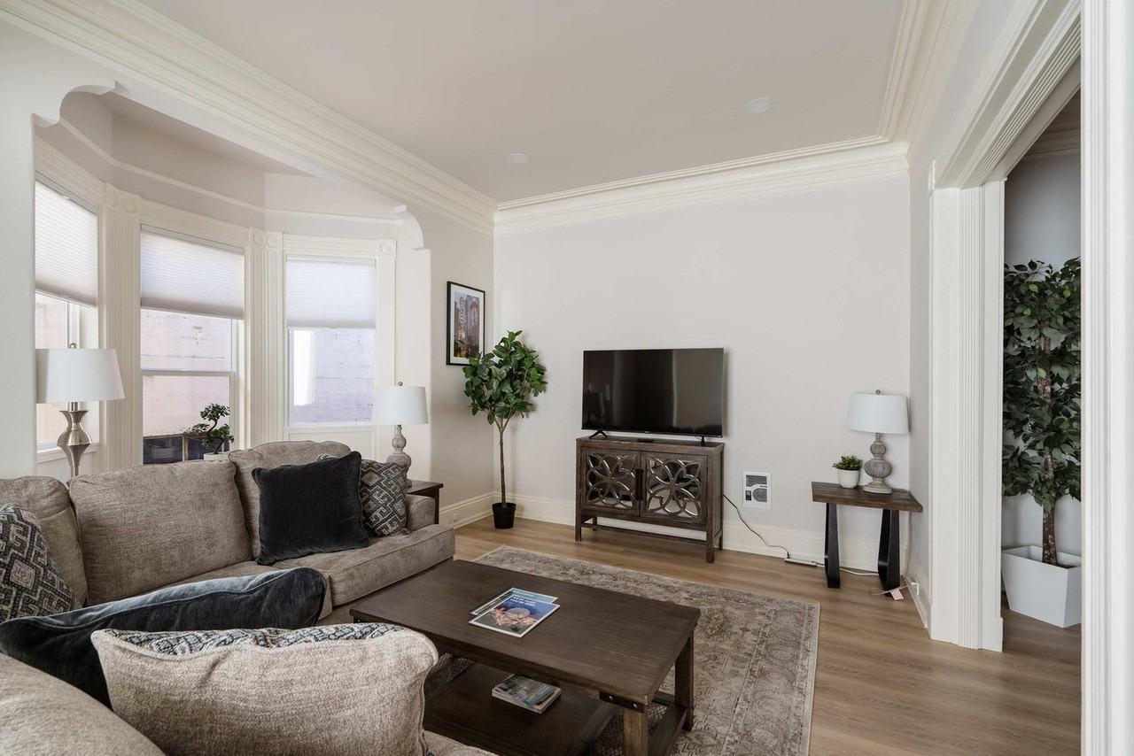 529 Nw 21st Ave #1309848P - Photo 4 of 30