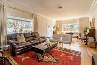 917 Se 25th Ave - Photo 1 of 1