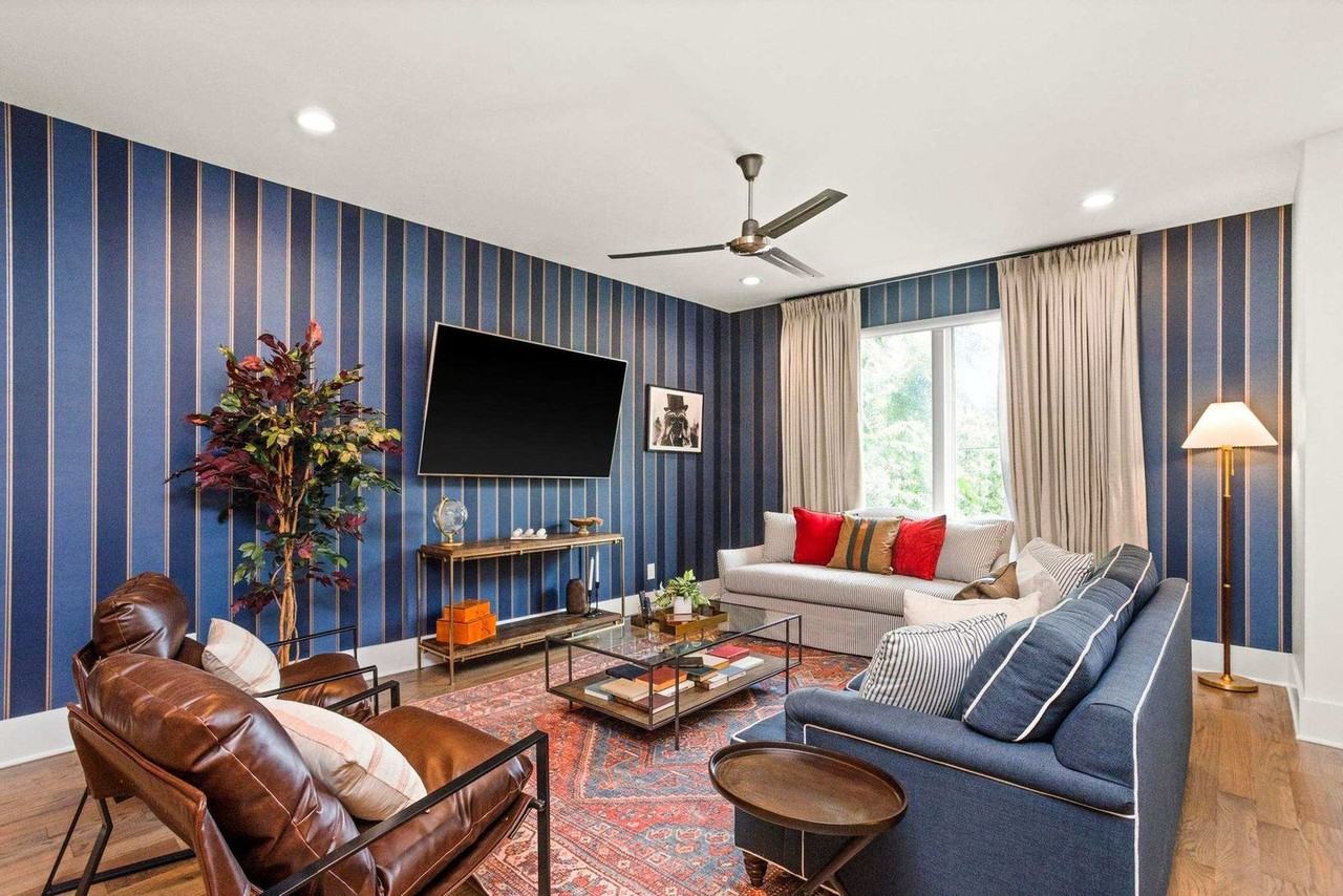 776 E Argyle Ave #1312410P - Photo 2 of 43