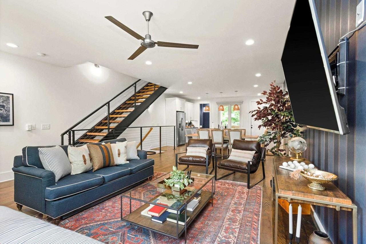 776 E Argyle Ave #1312410P - Photo 3 of 43