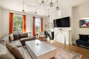 featured image of 1326 Broadway St