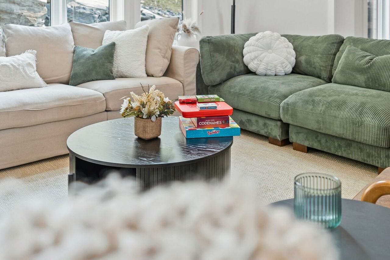 1042 Greensview Dr #1322496P - Photo 6 of 50