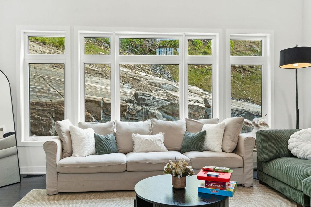 1042 Greensview Dr #1322496P - Photo 7 of 50