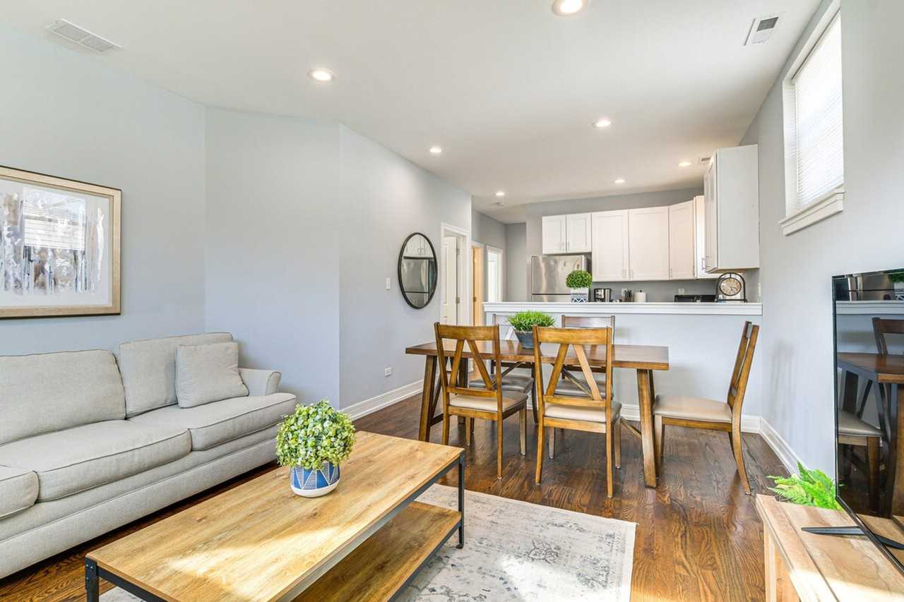 2113 W Armitage Ave #1306769P - Photo 6 of 24