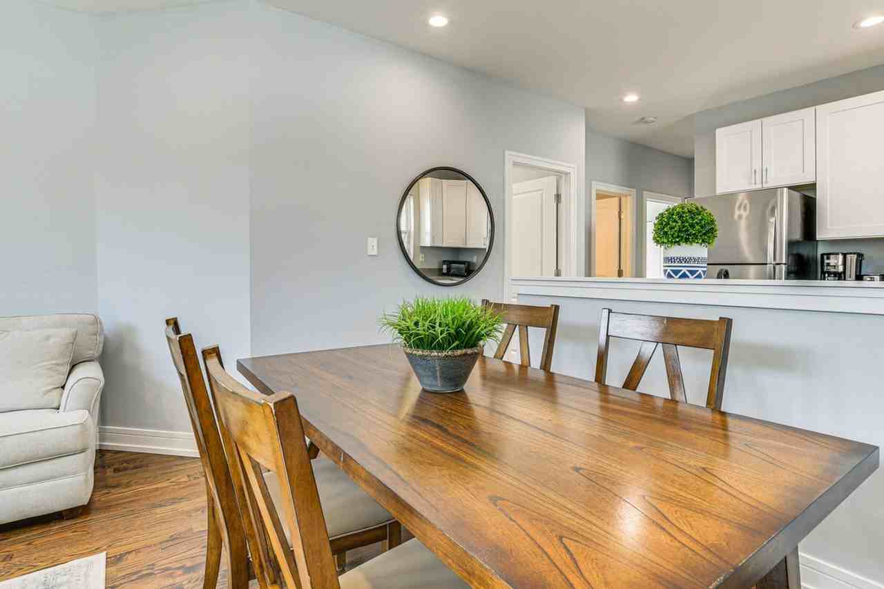 2113 W Armitage Ave #1306769P - Photo 7 of 24