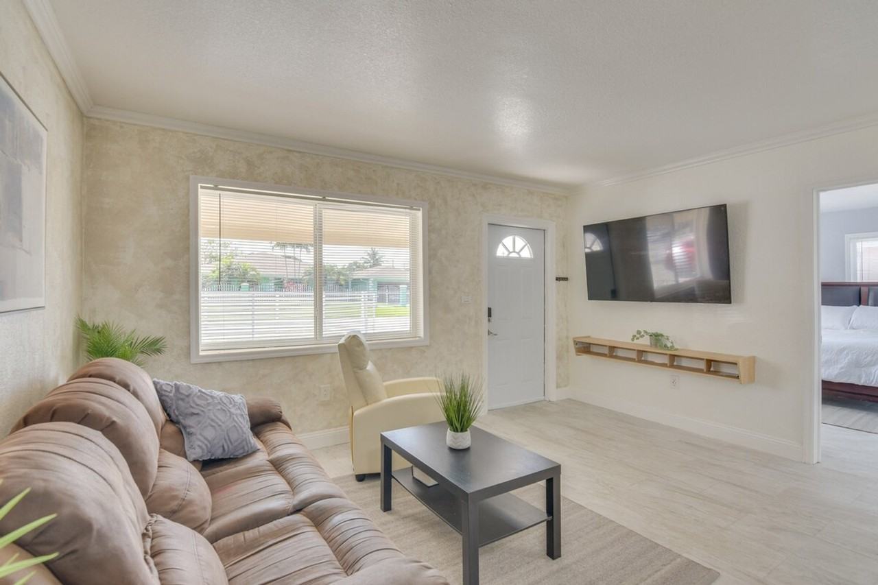 16205 Nw 39th Ct #1307036P - Photo 2 of 28