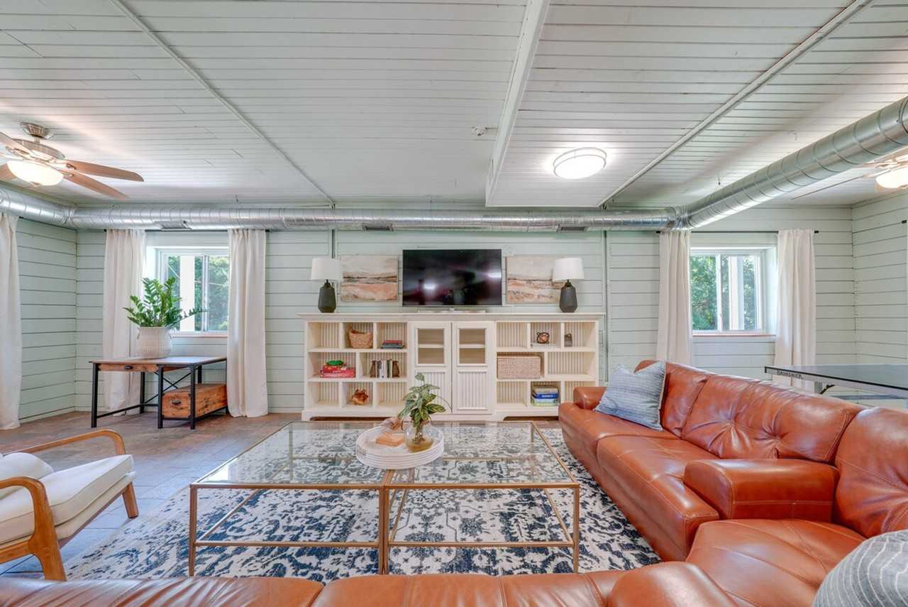 27W172 Galusha Ave #1306620P - Photo 4 of 31