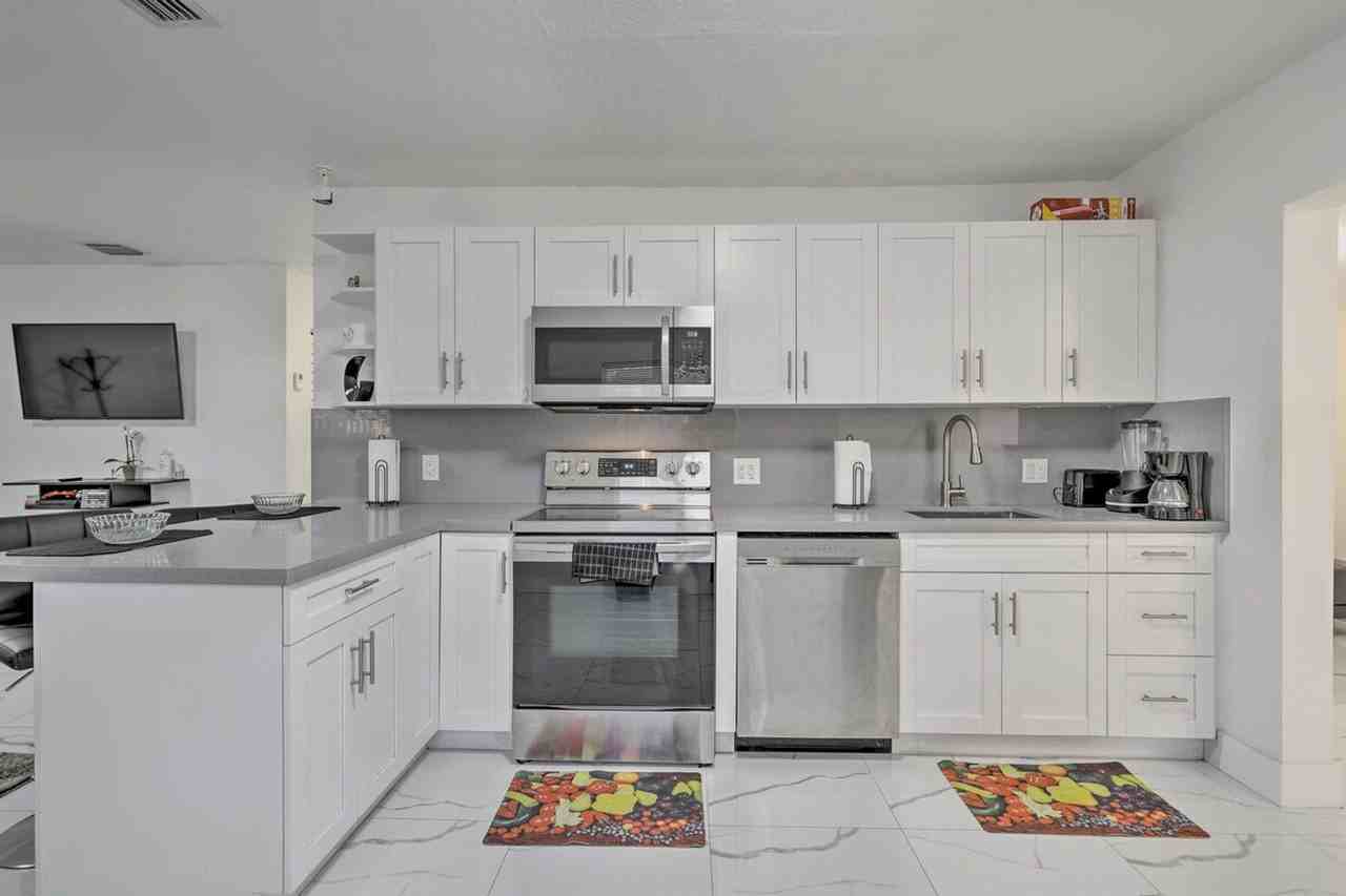 846 Nw 111th St #1307101P - Photo 2 of 24