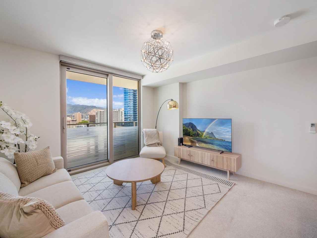 1374 Kapiolani Blvd #1327705P - Photo 2 of 28