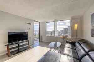 featured image of 411 Hobron Ln