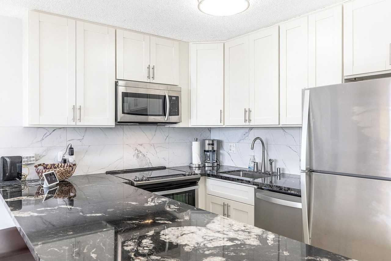 411 Hobron Ln #1327720P - Photo 5 of 25