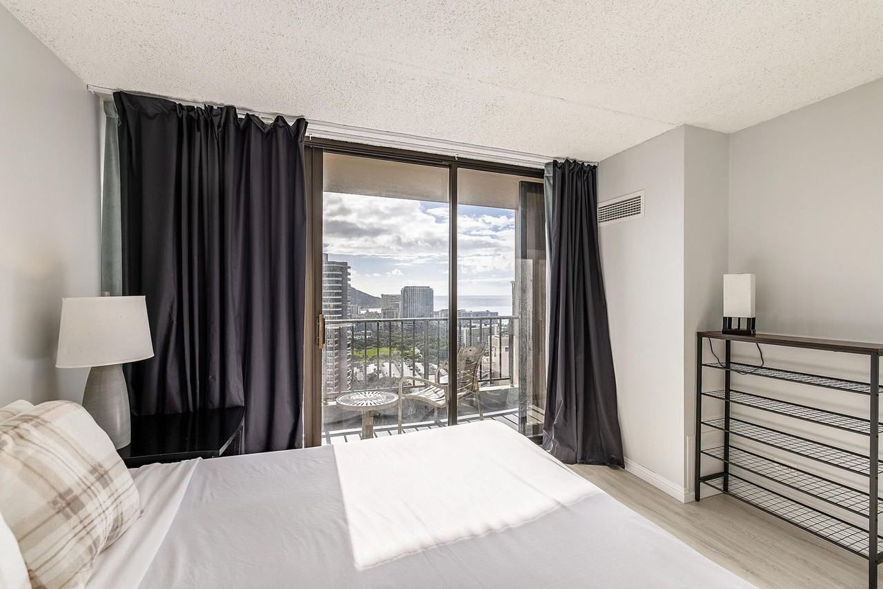 411 Hobron Ln #1327720P - Photo 7 of 25