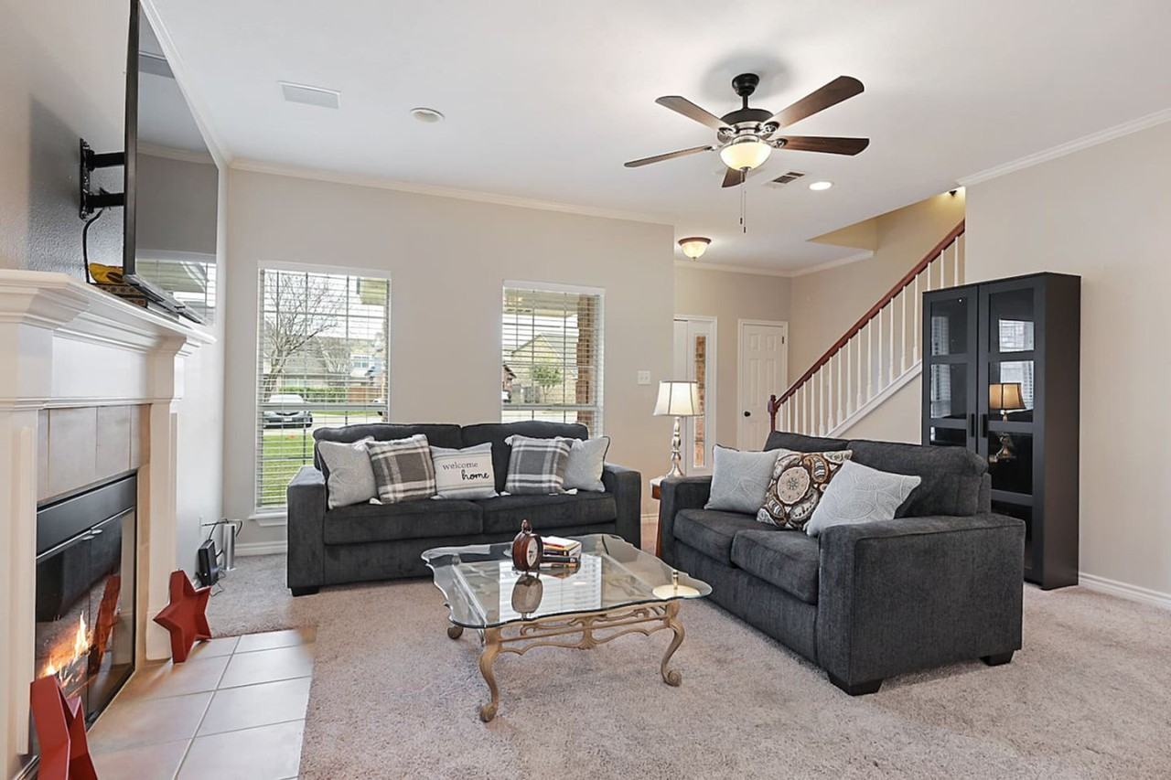 406 Montauk Court #1328062P - Photo 3 of 24