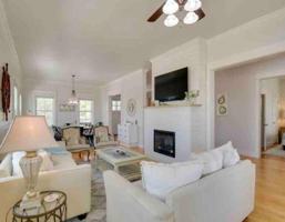 featured image of 15 Meeting St