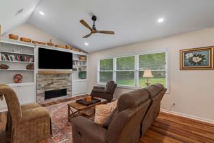 608 S 21st Ave - Photo 1 of 1