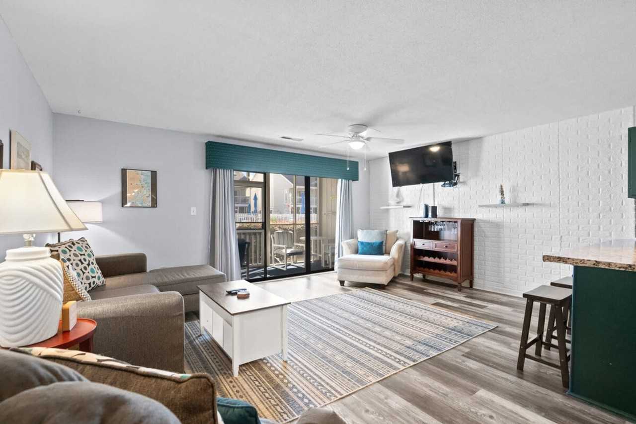 1860 Auburn Ln #1329073P - Photo 4 of 47