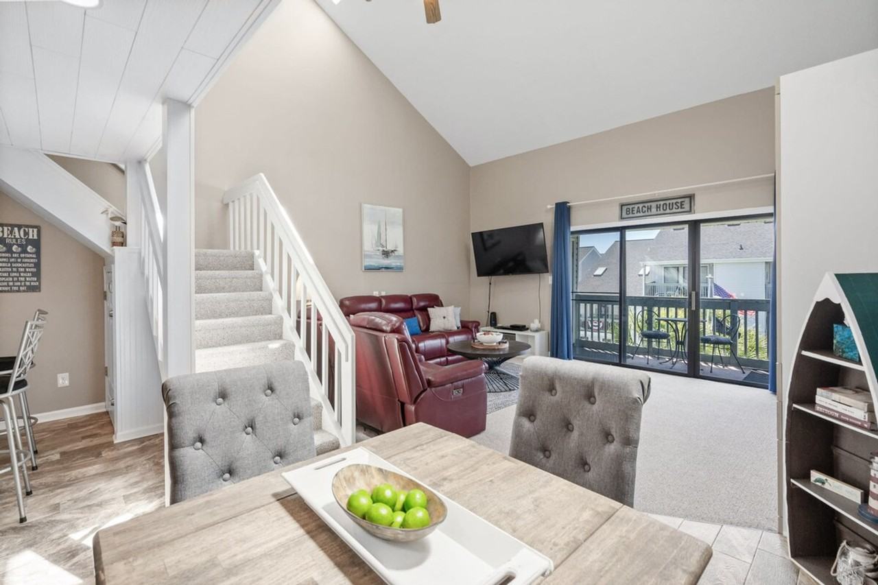 1890E Auburn Ln #1329037P - Photo 3 of 38