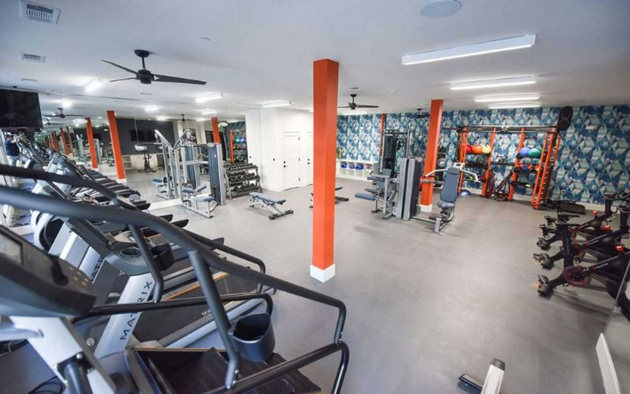 1160 Johnson Ferry Rd Ne #1328929P - Photo 3 of 8