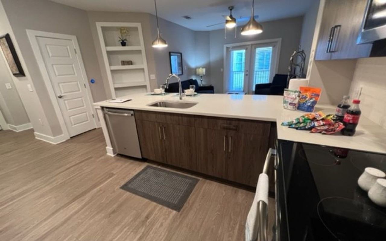 1160 Johnson Ferry Rd Ne #1328929P - Photo 6 of 8