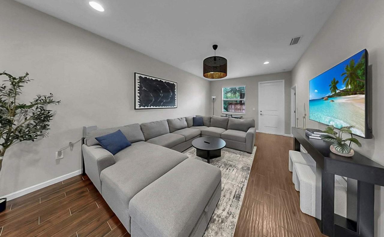 3114 E 21st Ave #1328494P - Photo 4 of 50