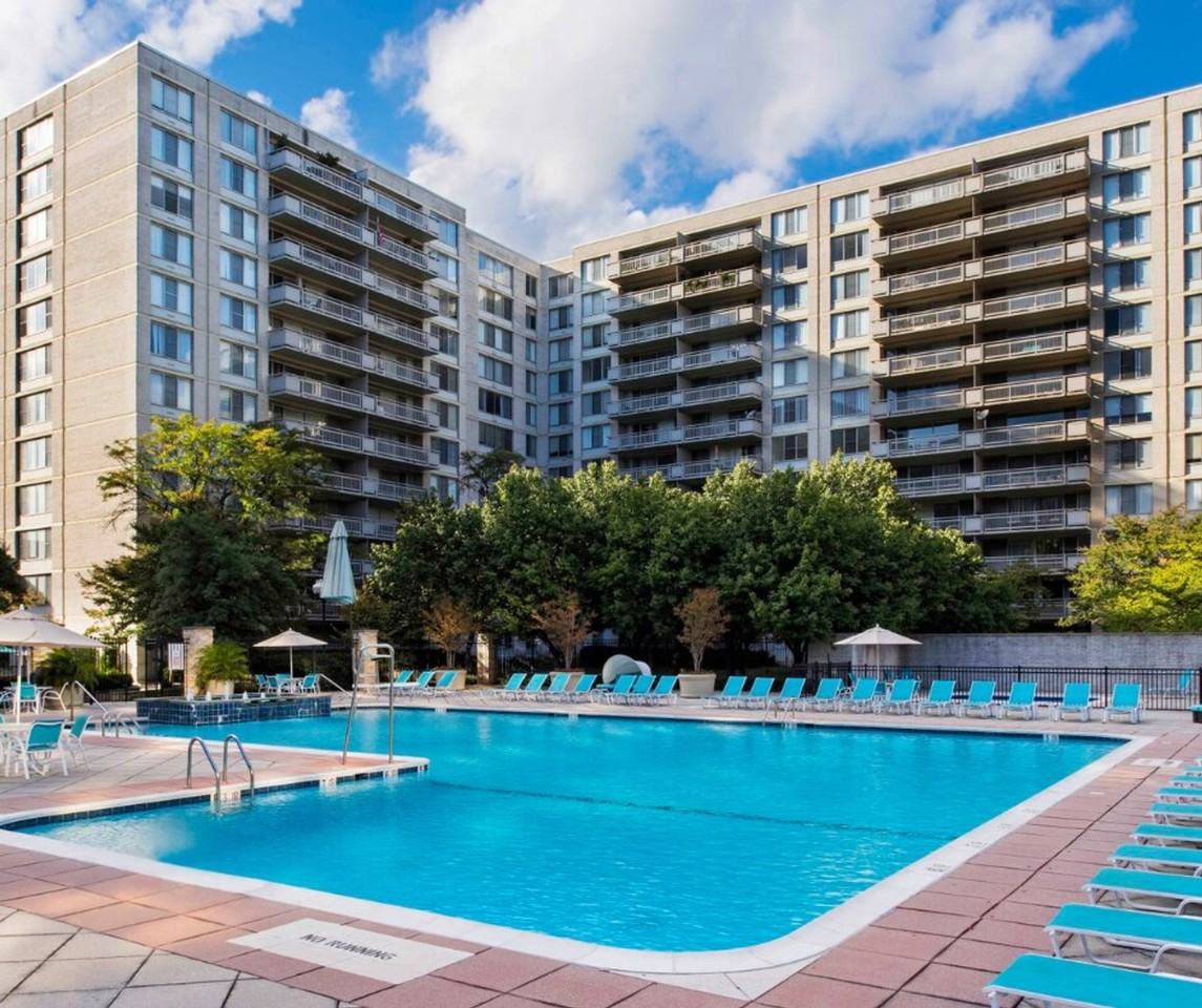 2200 Crystal Drive #1330187P - Photo 2 of 33