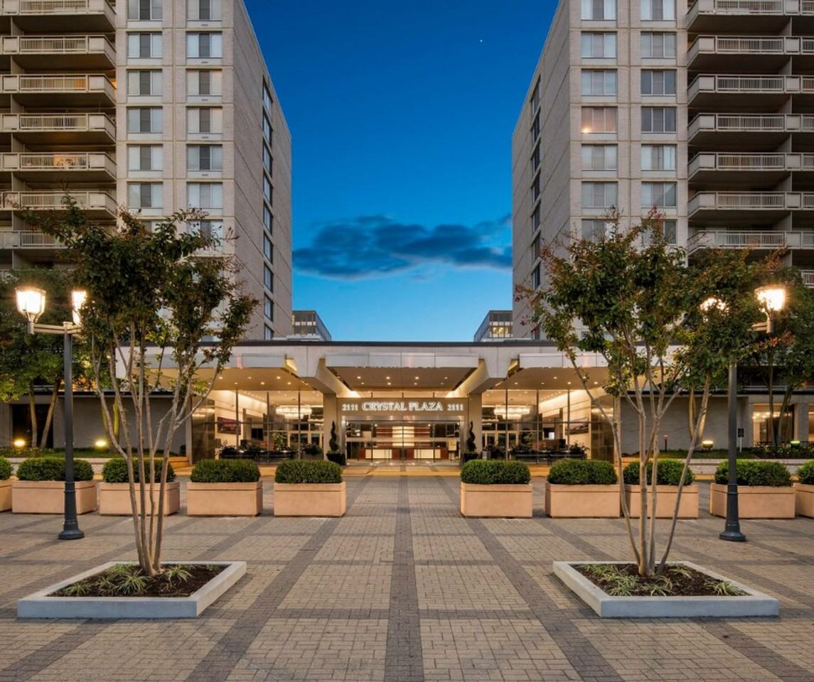 2200 Crystal Drive #1330187P - Photo 3 of 33