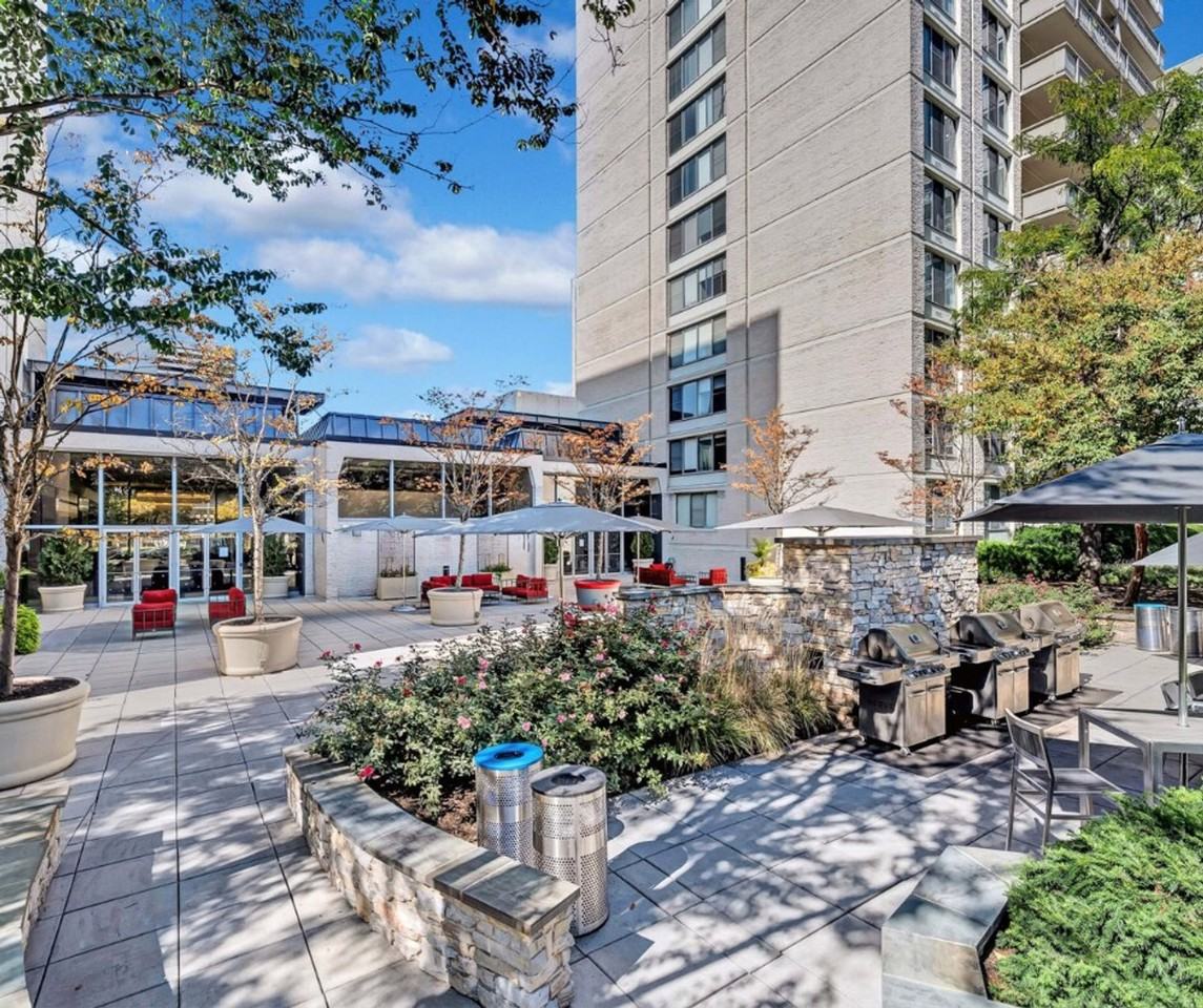 2200 Crystal Drive #1330187P - Photo 4 of 33