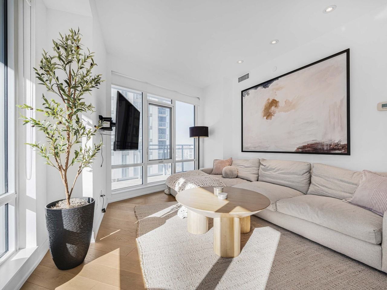 21 Widmer Street #1811 - Photo 2 of 32