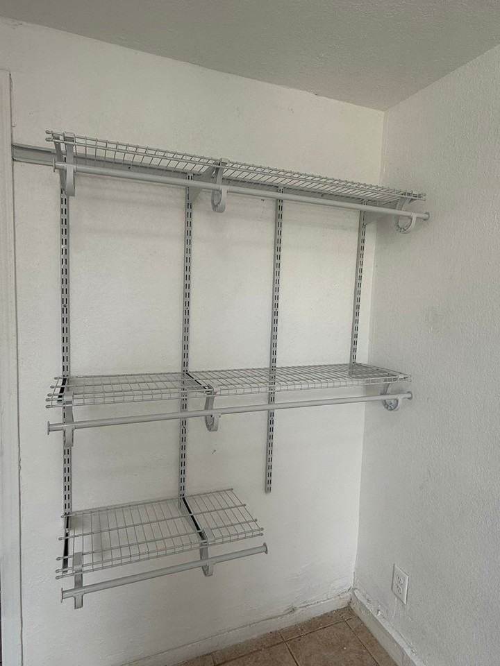 3816 West Portland Street #2 - Photo 3 of 4