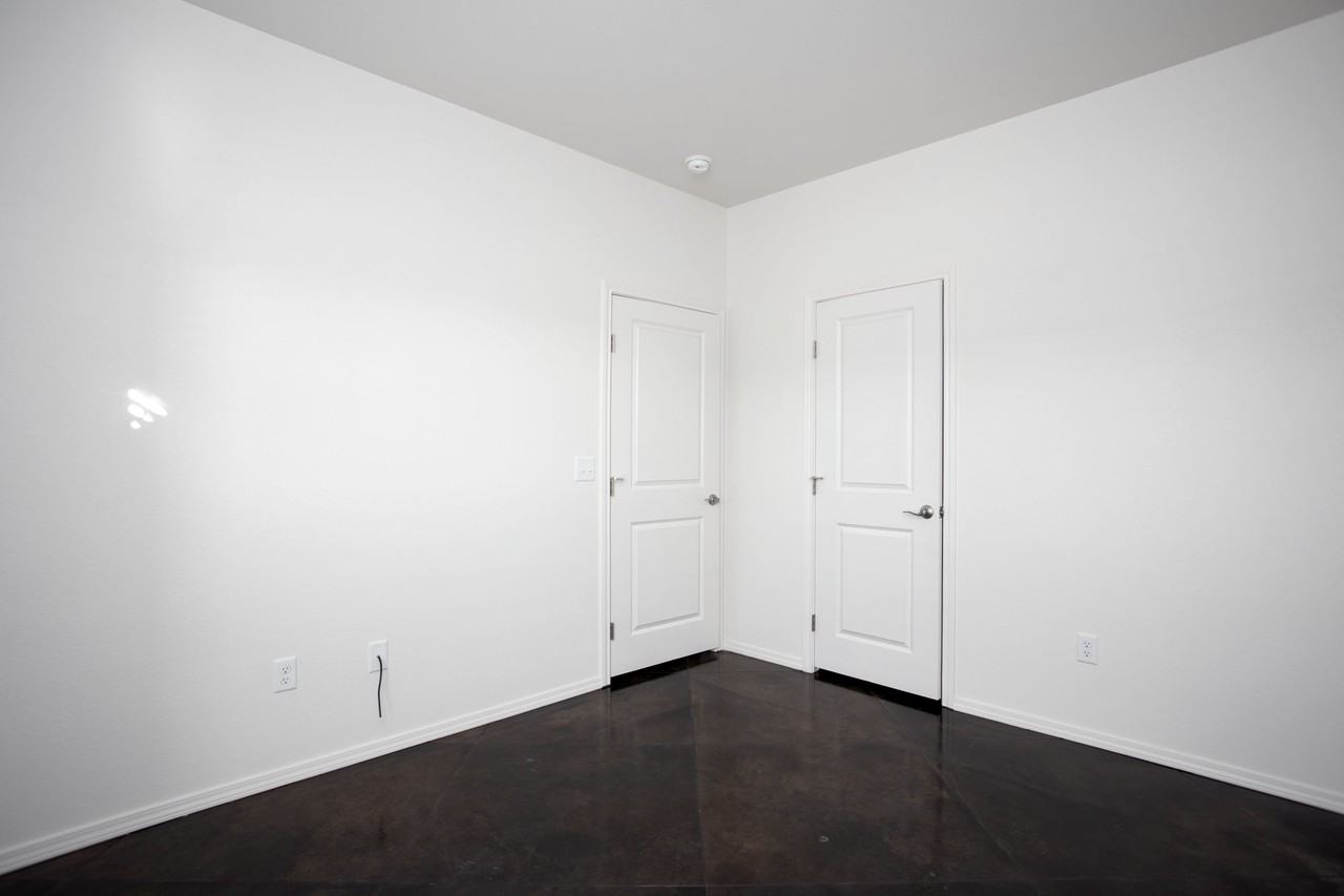 9928 Digby Ln - Photo 3 of 25