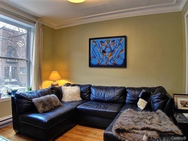 2276 Rue Cartier - Photo 3 of 7