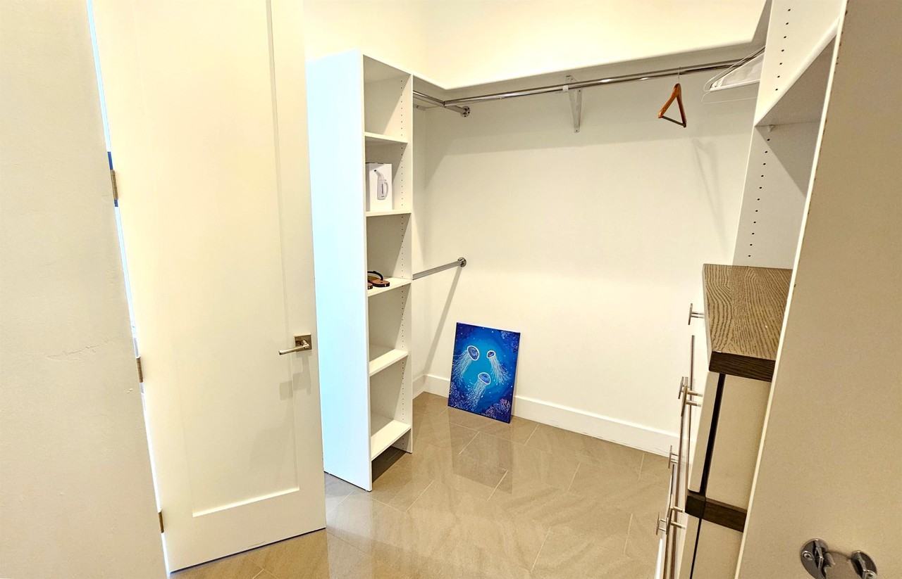 237 1st St - Photo 5 of 38