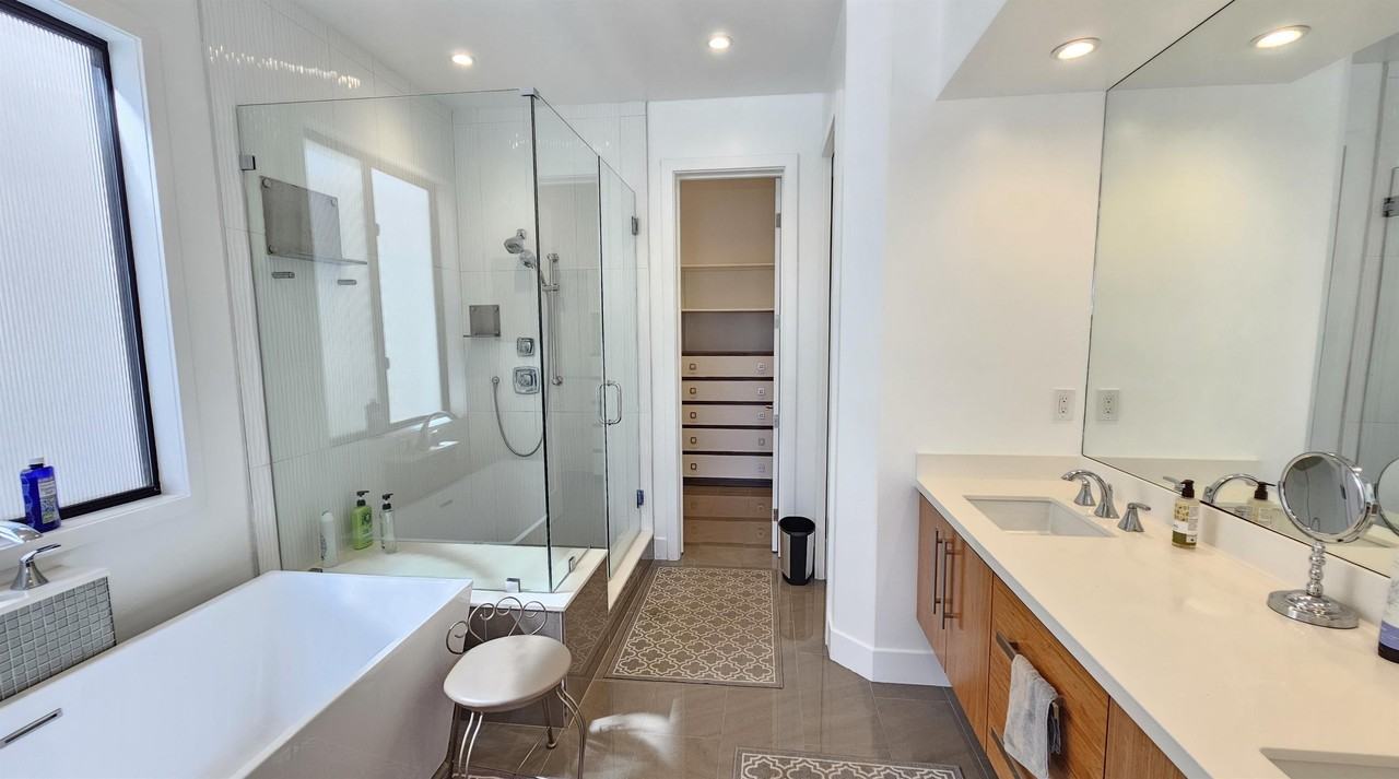 237 1st Street - Photo 7 of 38