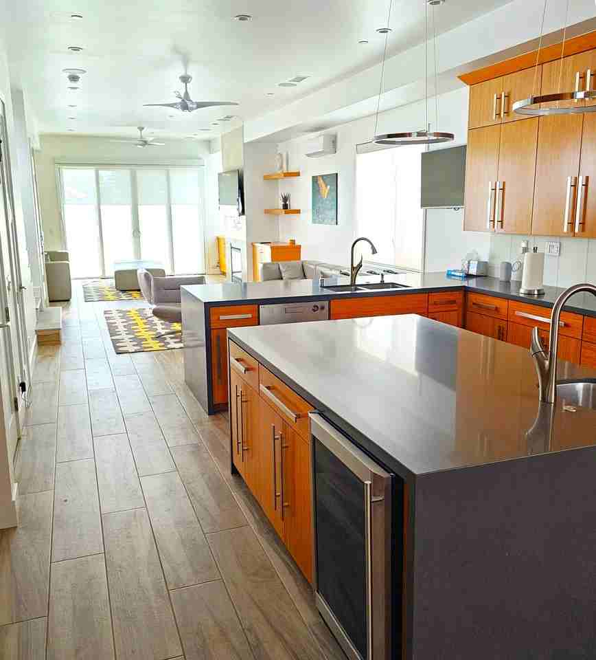 237 1st St - Photo 7 of 38