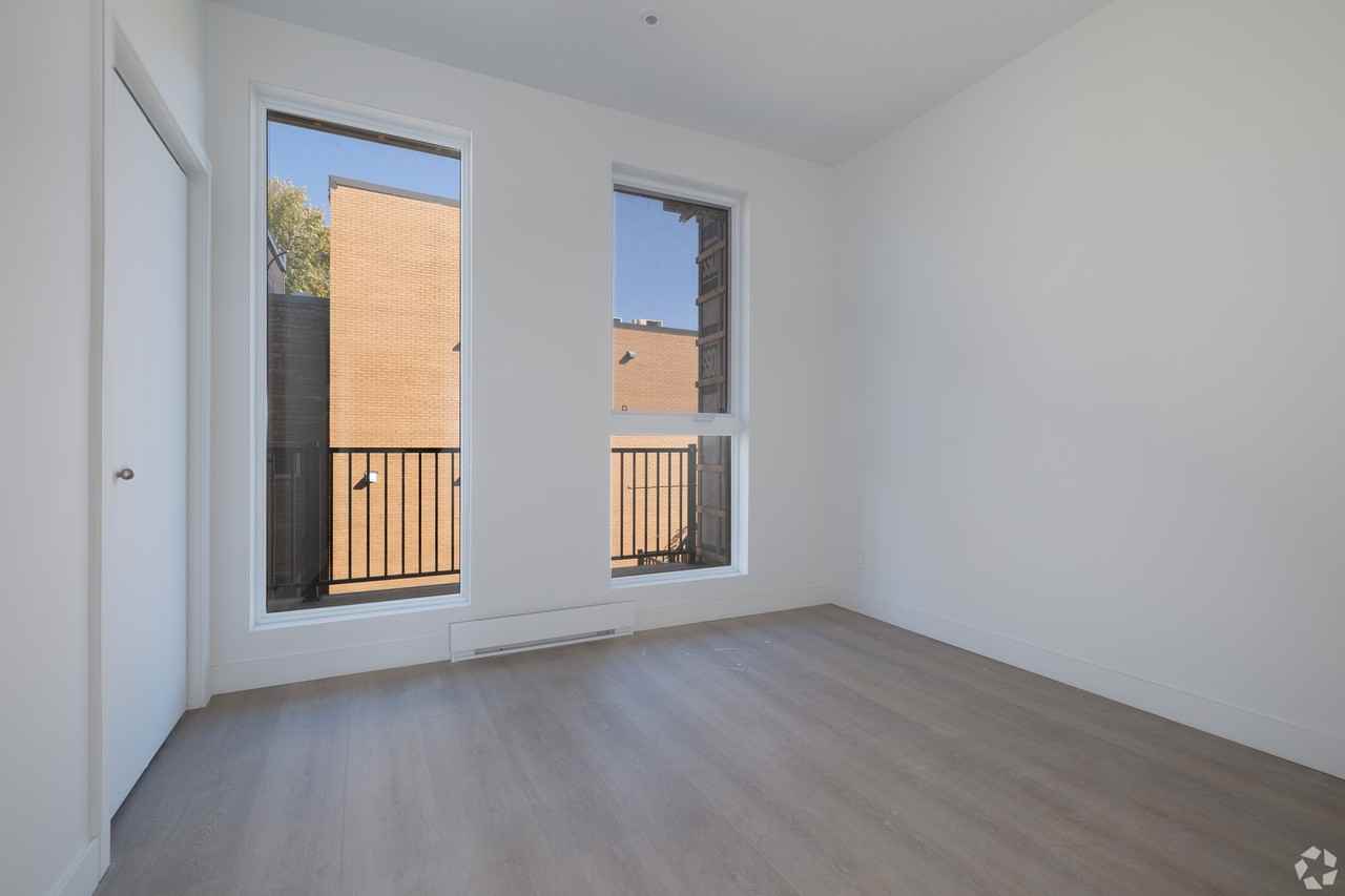 675 Rue Butler #101 - Photo 6 of 16