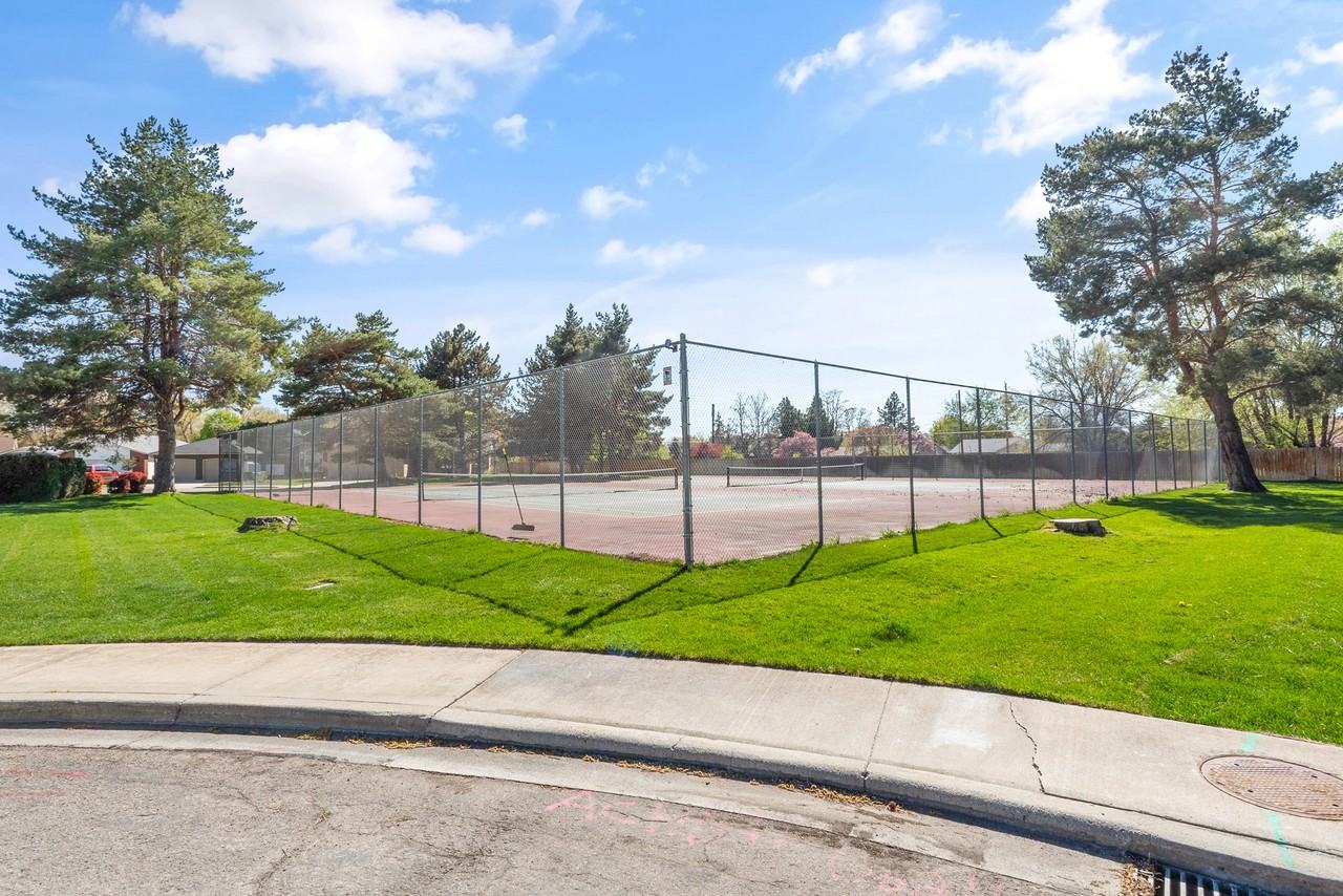 10490 W Wildrose Ct - Photo 2 of 27