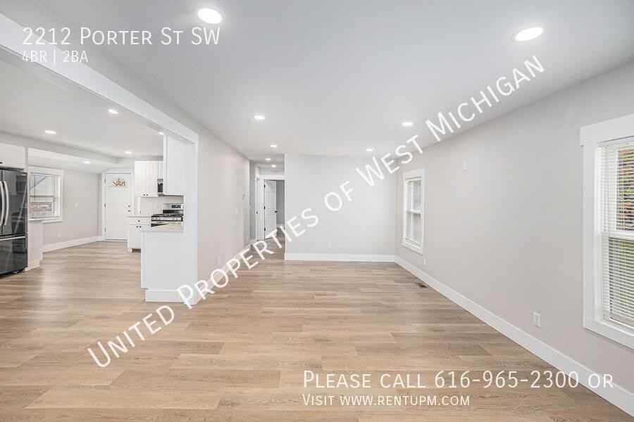 2212 Porter St Sw - Photo 2 of 26