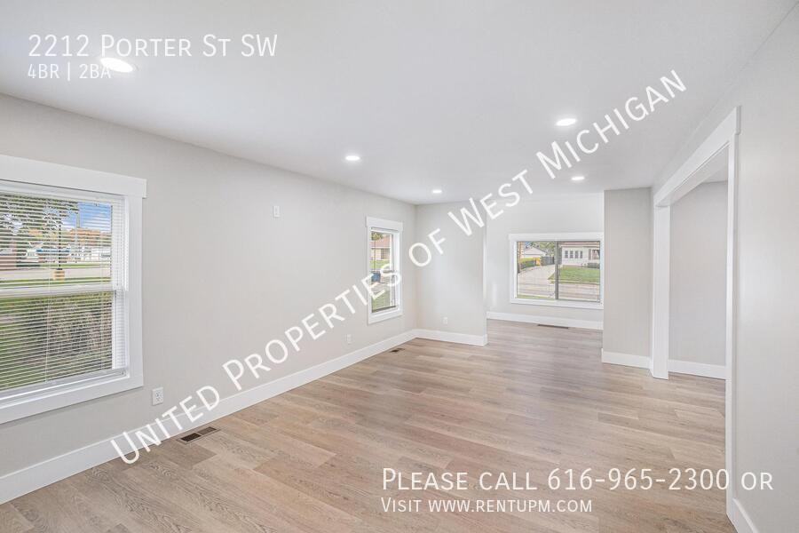 2212 Porter St Sw - Photo 3 of 26