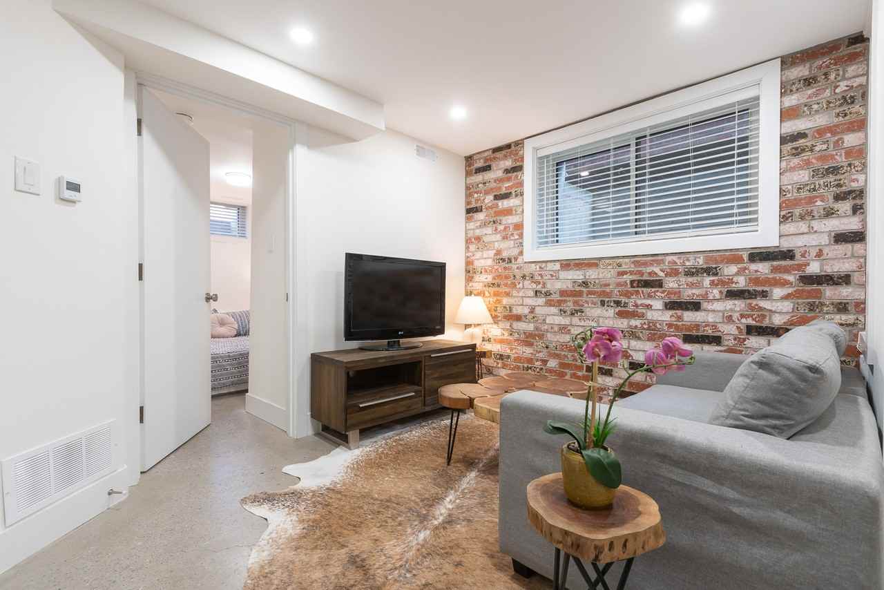 180 Maria Street - Photo 4 of 24