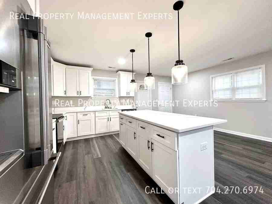 2000 St John St - Photo 3 of 17