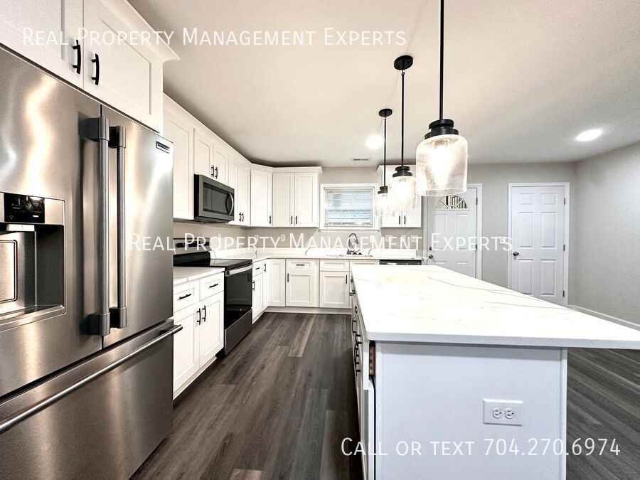 2000 St John St - Photo 4 of 17