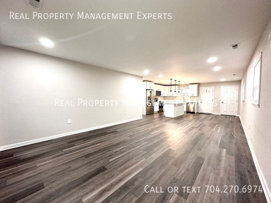 2000 St John St - Photo 7 of 17