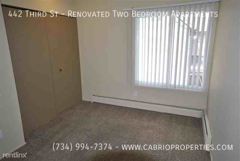 442 3rd St - Photo 6 of 12