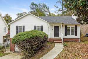 featured image of 2724 Wellington Dr