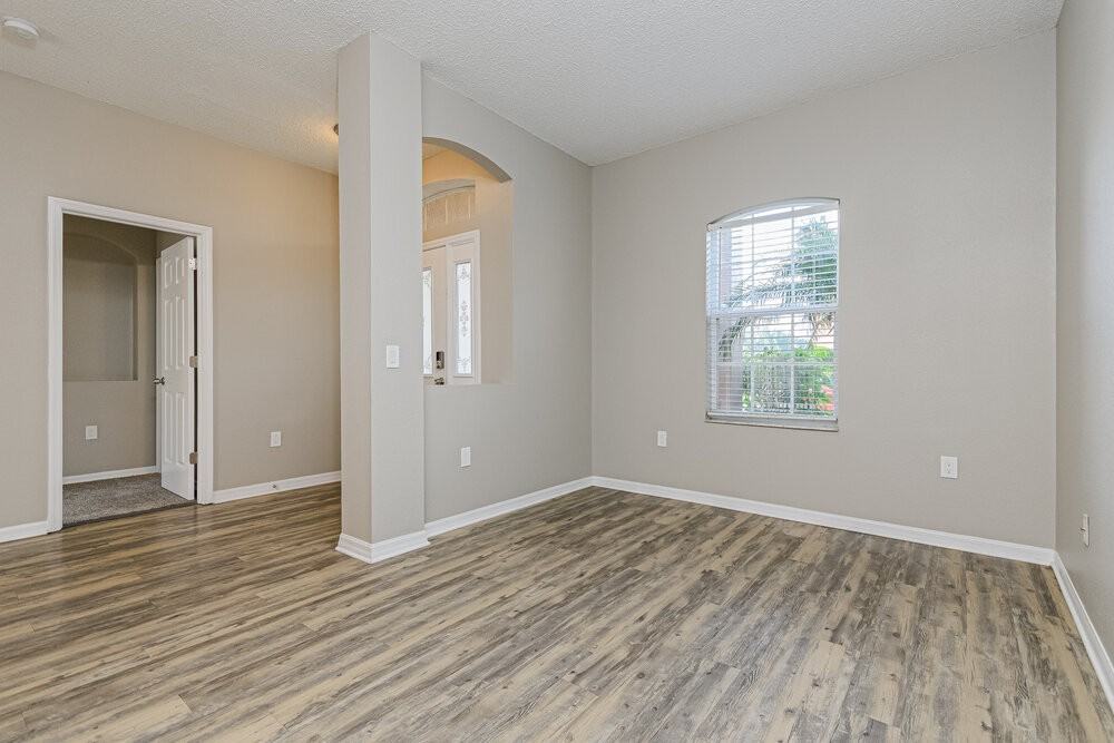 204 Abbotsbury Drive - Photo 3 of 16